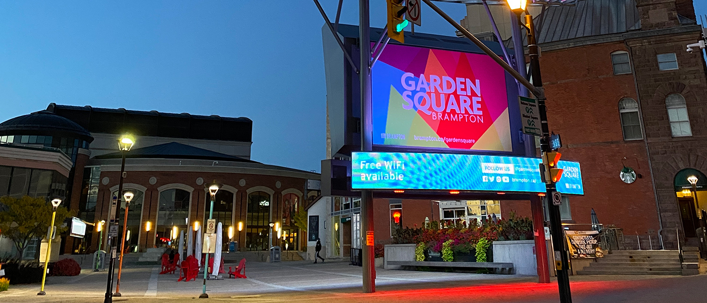 picture of garden square at dusk