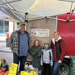 https://wwwauthoring.brampton.ca/EN/Arts-Culture-Tourism/Experience-Brampton/Dine-and-Shop/PublishingImages/Vendors/Four%20Seasons%20Farm.jpeg?RenditionID=11